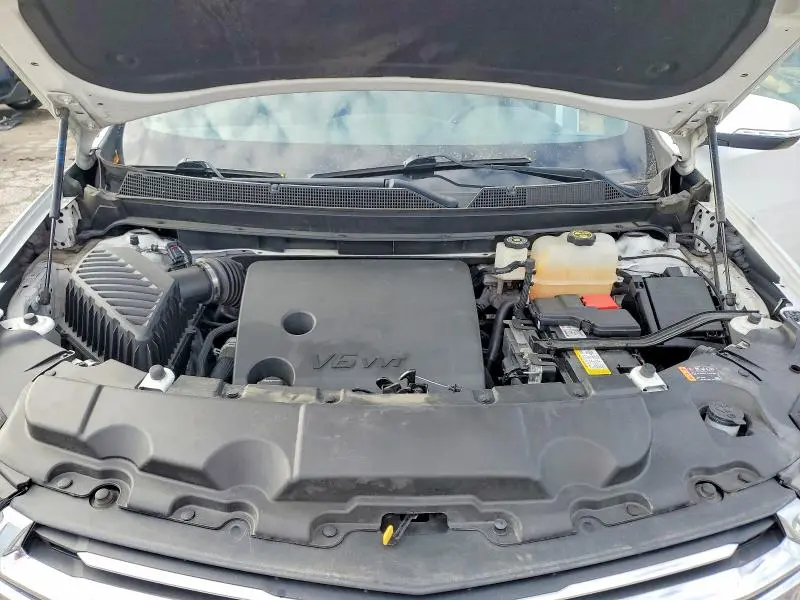 2023 CHEVROLET TRAVERSE LT  