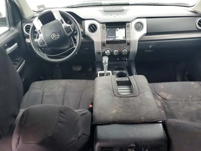 2018 TOYOTA TUNDRA CREWMAX SR5  