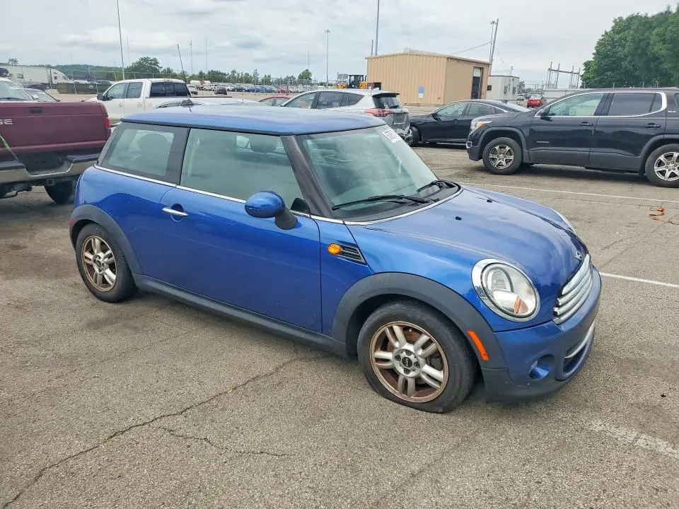 2013 MINI COOPER   