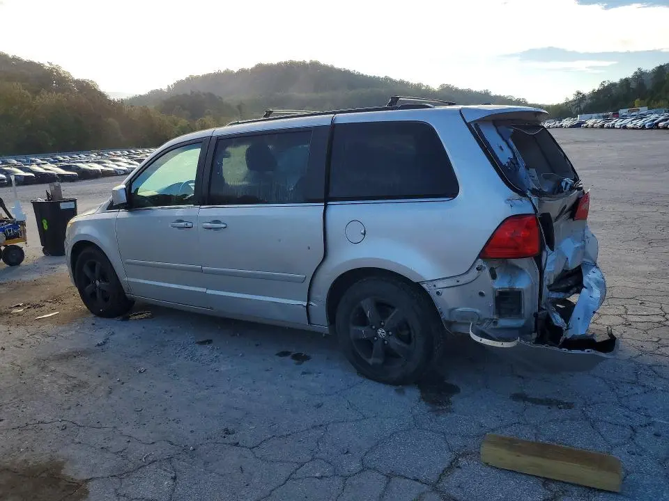 2011 VOLKSWAGEN ROUTAN SE  