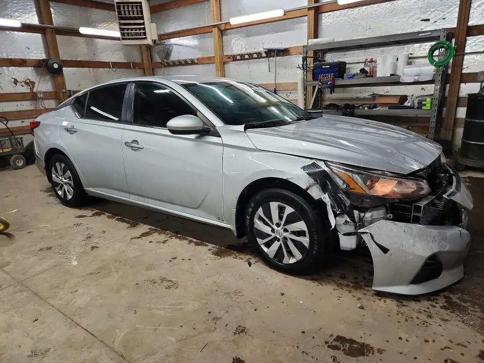 2021 NISSAN ALTIMA S  