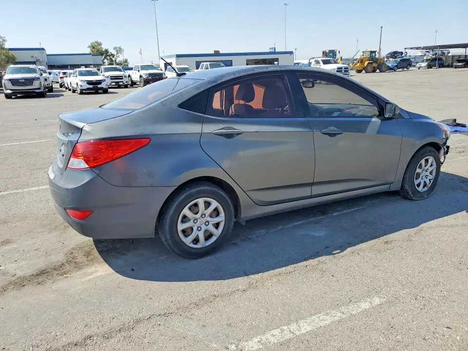 2012 HYUNDAI ACCENT GLS  