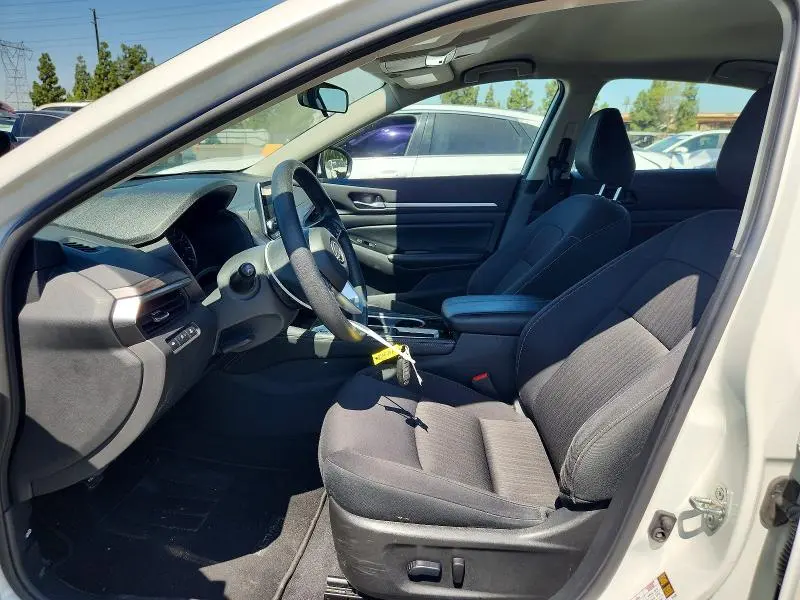 2023 NISSAN ALTIMA SV  