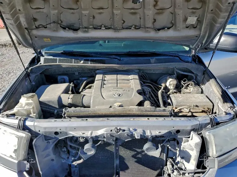 2013 TOYOTA TUNDRA CREWMAX SR5  