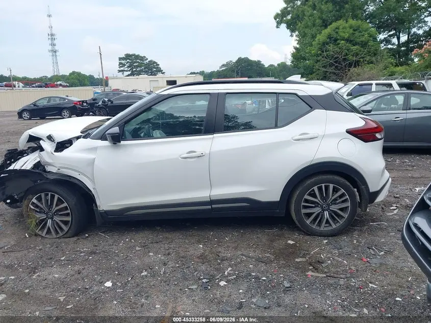 2021 NISSAN KICKS SR XTRONIC CVT