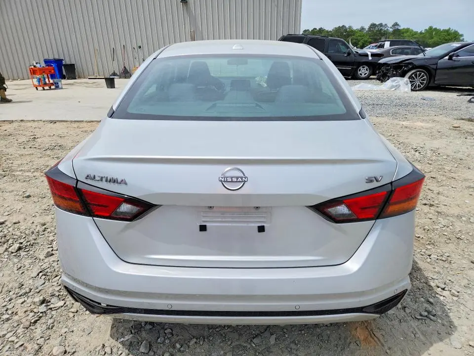 2024 NISSAN ALTIMA SV  