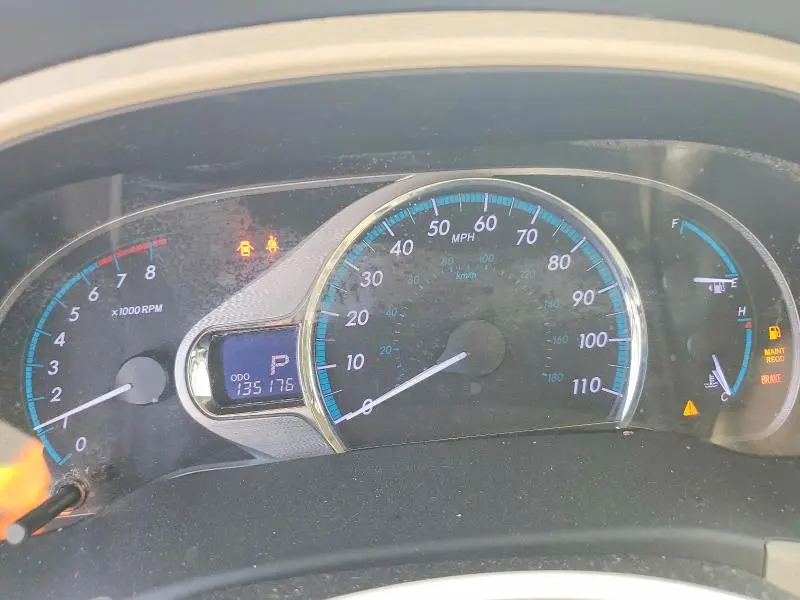 2011 TOYOTA SIENNA XLE  