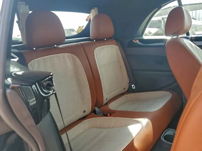 2015 VOLKSWAGEN BEETLE 1.8T  