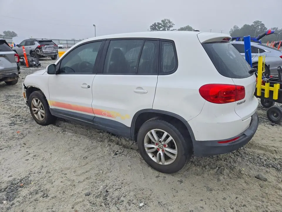 2013 VOLKSWAGEN TIGUAN S  