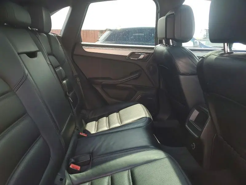 2015 PORSCHE MACAN TURBO  