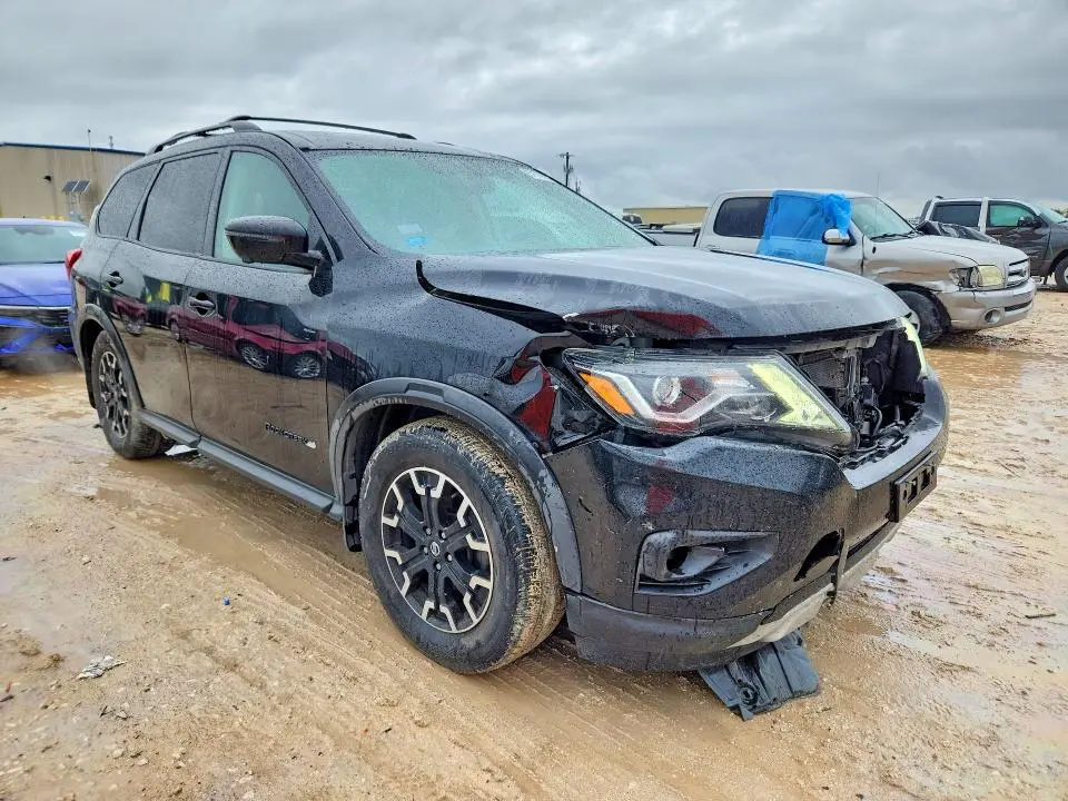 2020 NISSAN PATHFINDER SL  