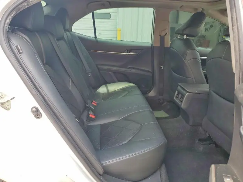 2019 TOYOTA CAMRY XLE  