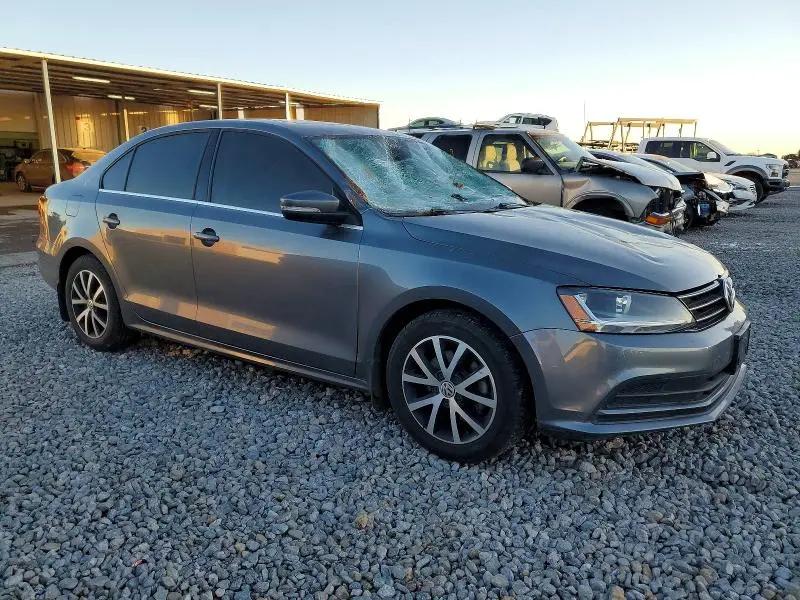2017 VOLKSWAGEN JETTA SE  