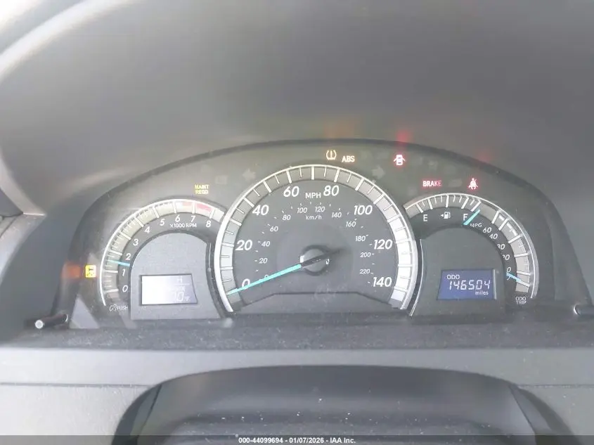 2012 TOYOTA CAMRY SE