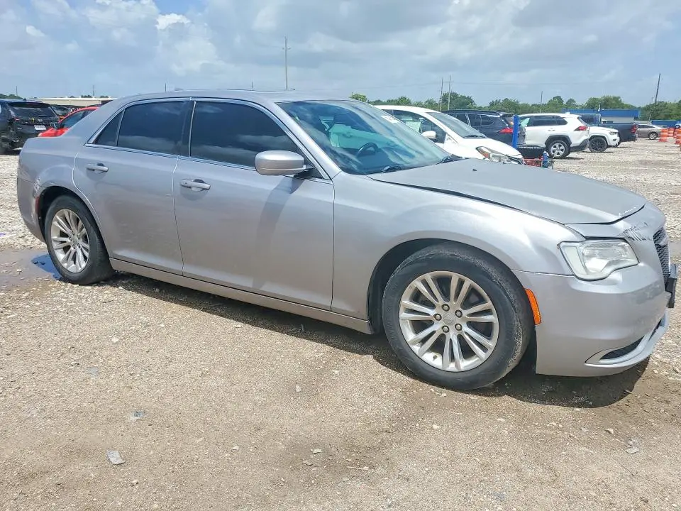 2017 CHRYSLER 300 LIMITED  