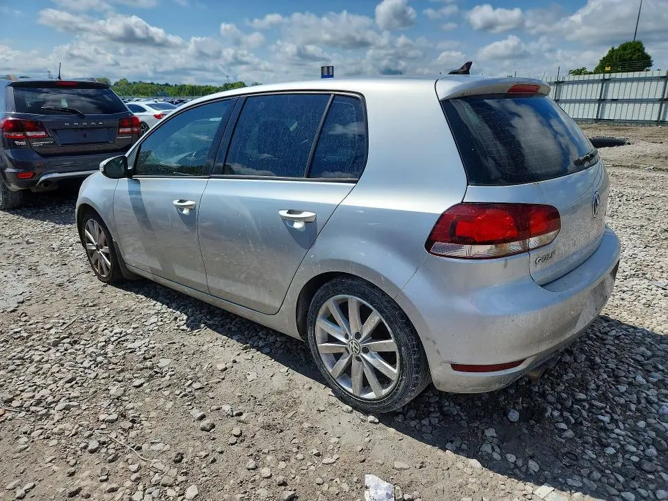 2011 VOLKSWAGEN GOLF   