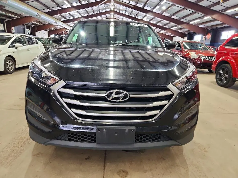 2018 HYUNDAI TUCSON SE  