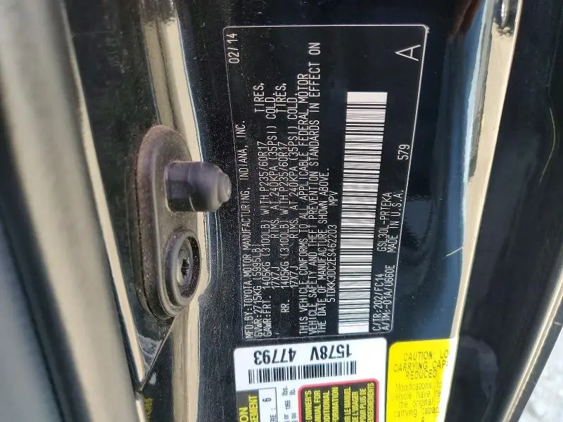 2014 TOYOTA SIENNA LE  