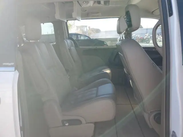 2013 CHRYSLER TOWN & COUNTRY TOURING  