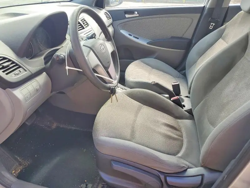 2013 HYUNDAI ACCENT GLS  