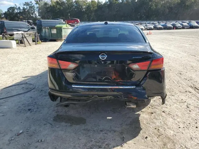 2022 NISSAN ALTIMA SR  