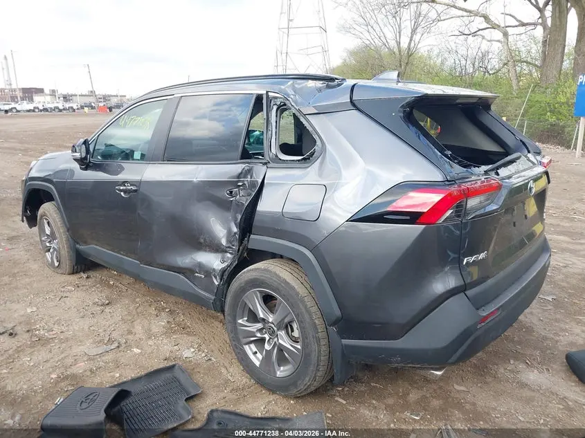 2023 TOYOTA RAV4 HYBRID XLE