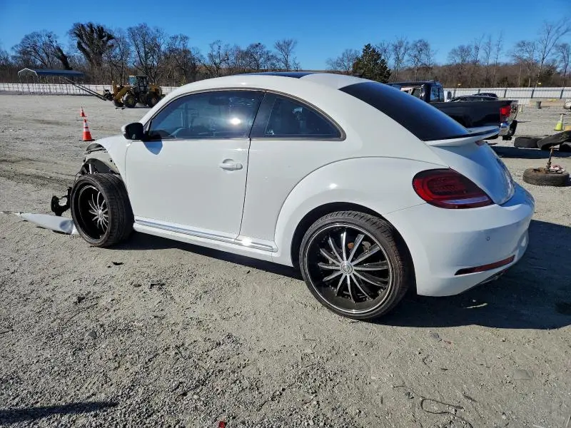 2017 VOLKSWAGEN BEETLE SE  