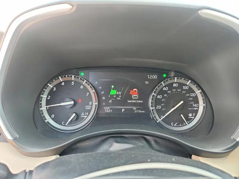 2020 TOYOTA HIGHLANDER XLE  