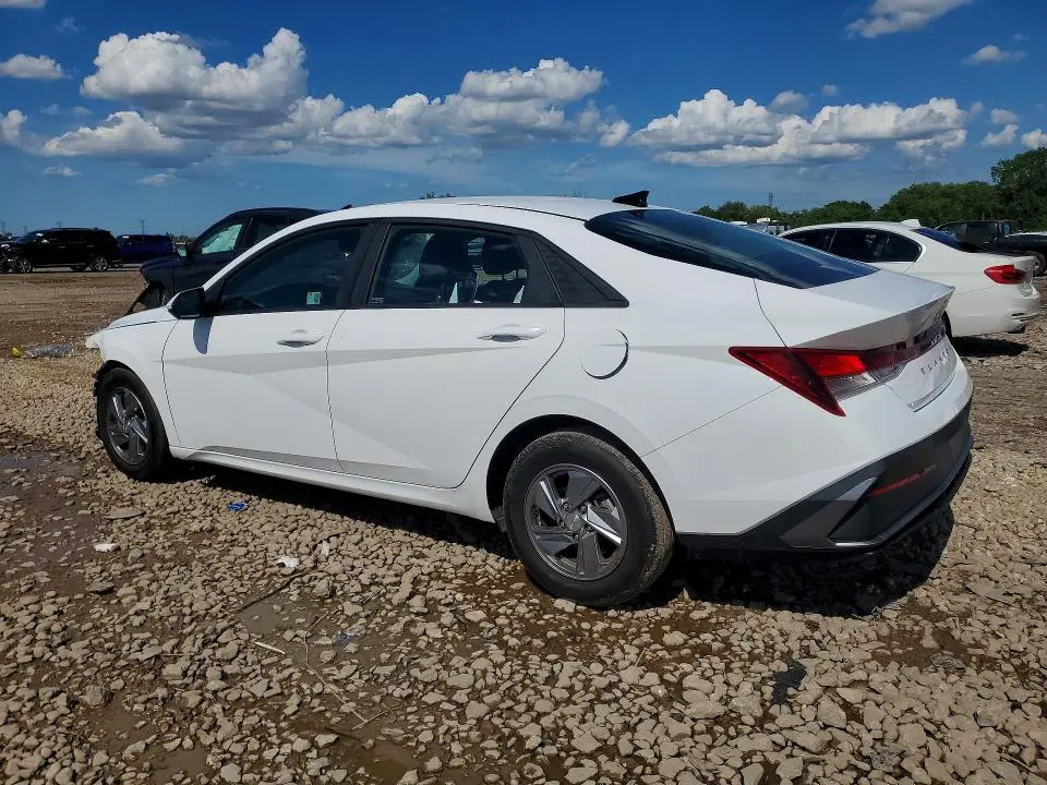 2024 HYUN ELANTRA SE   