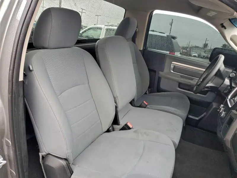 2013 RAM 1500 ST  