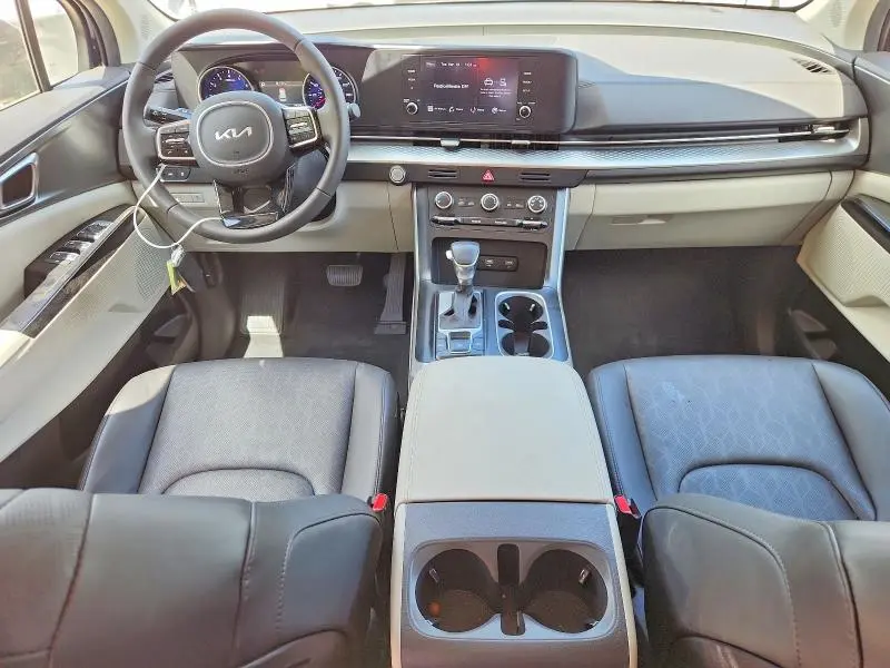 2024 KIA CARNIVAL LX  