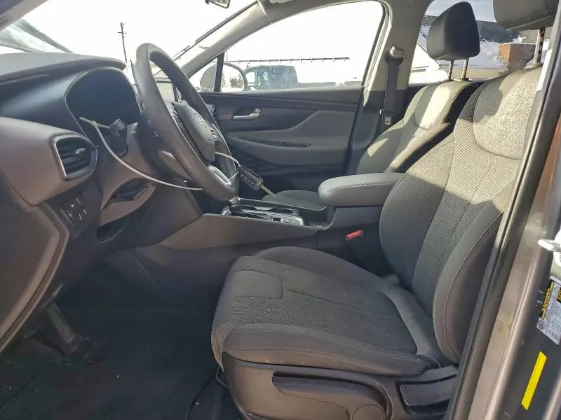 2019 HYUNDAI SANTA FE SE  