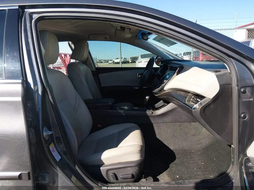 2018 TOYOTA AVALON XLE