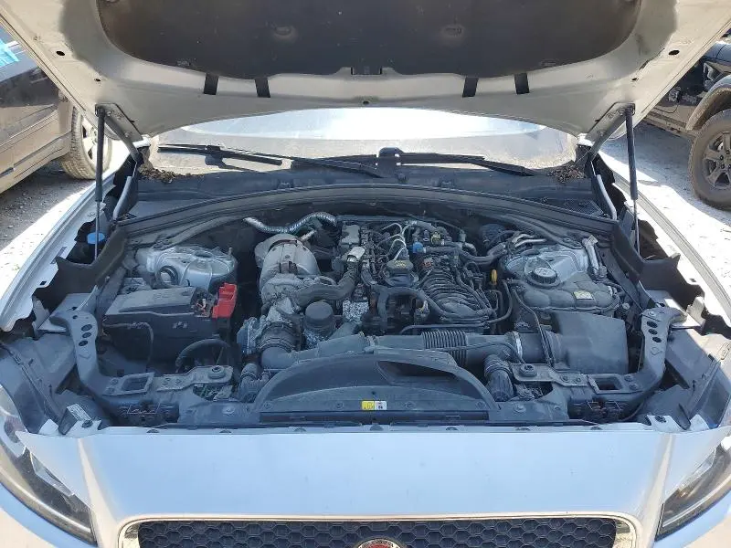 2017 JAGUAR F-PACE PREMIUM  