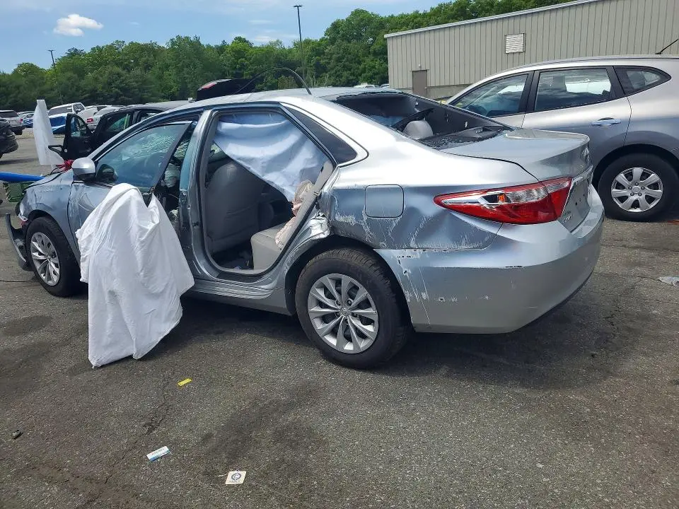 2015 TOYOTA CAMRY LE  