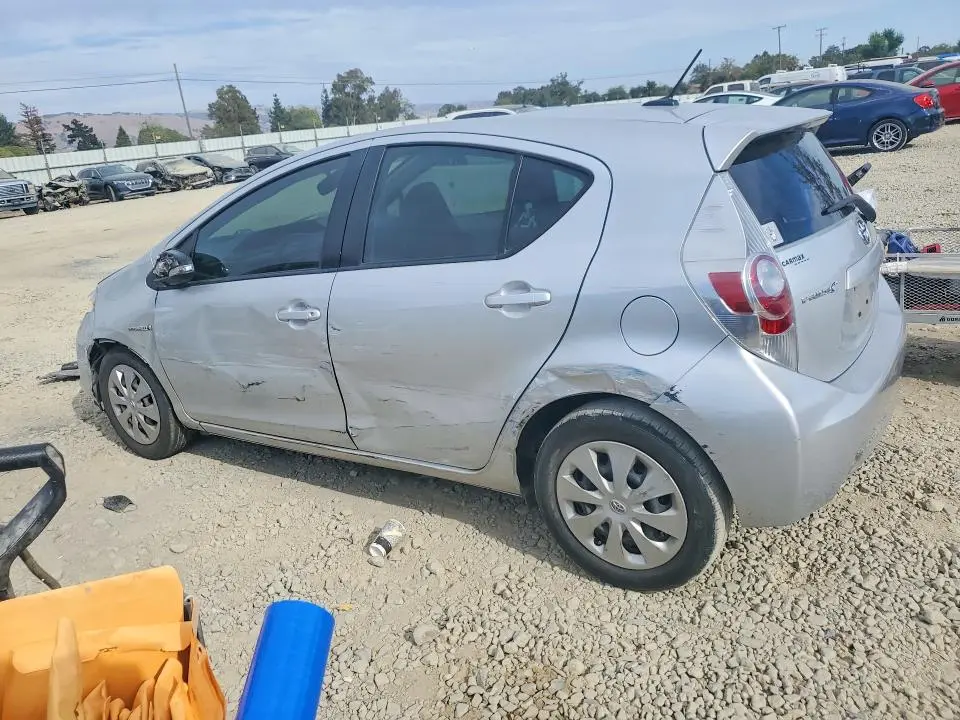 2014 TOYOTA PRIUS C THREE  