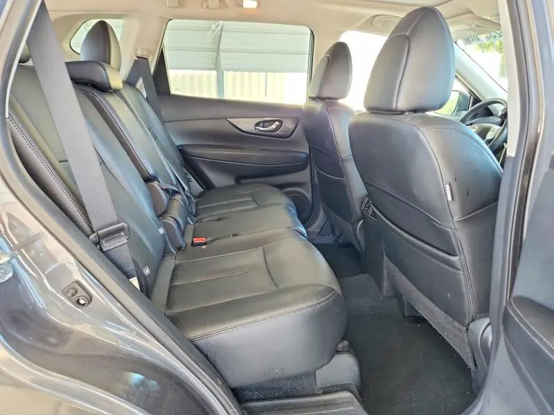 2016 NISSAN ROGUE SL  