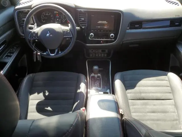 2020 MITSUBISHI OUTLANDER SE  