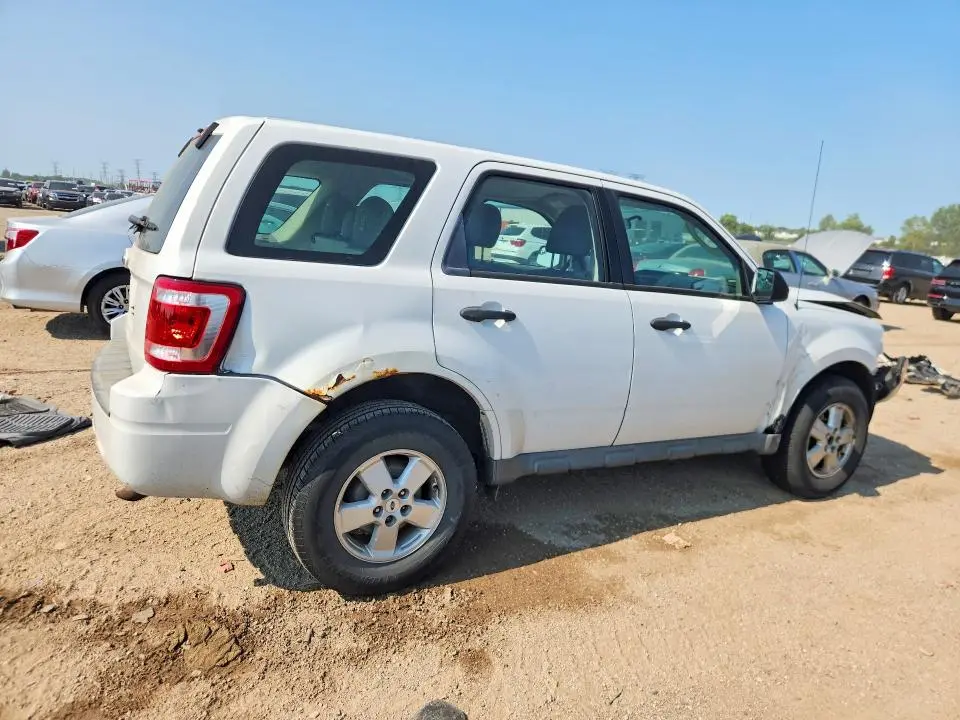 2010 FORD ESCAPE XLS  