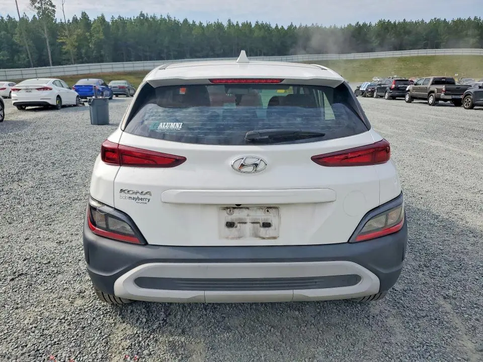 2022 HYUNDAI KONA SE  