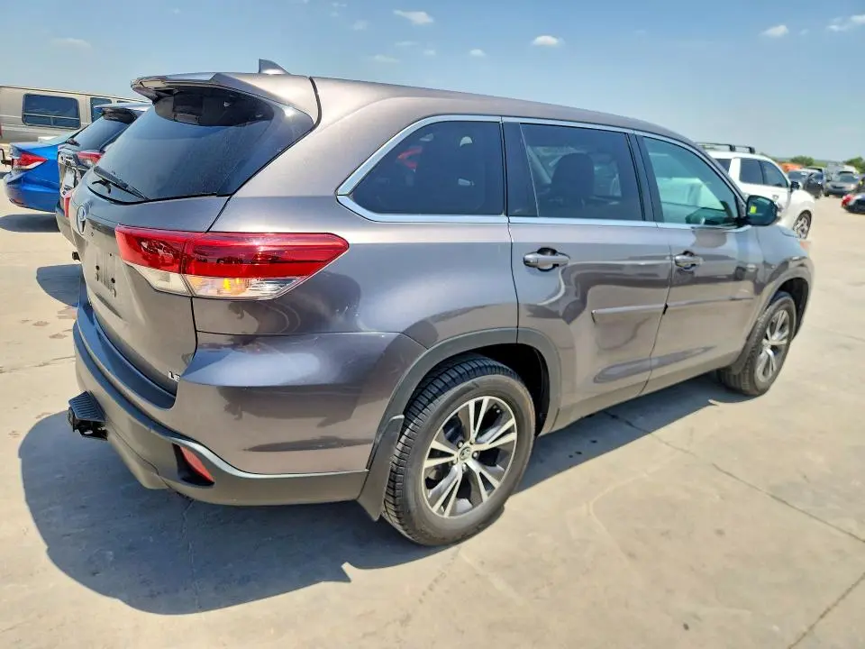 2019 TOYOTA HIGHLANDER LE PLUS  