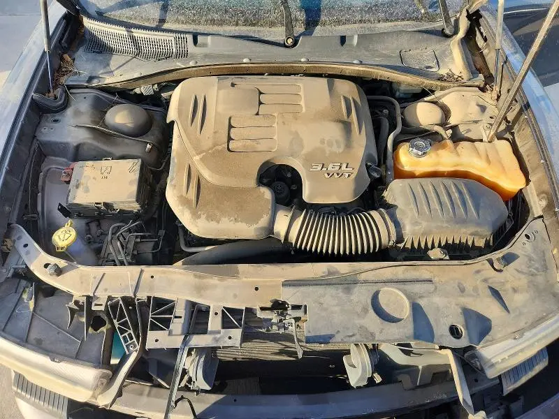 2014 DODGE CHARGER SE  