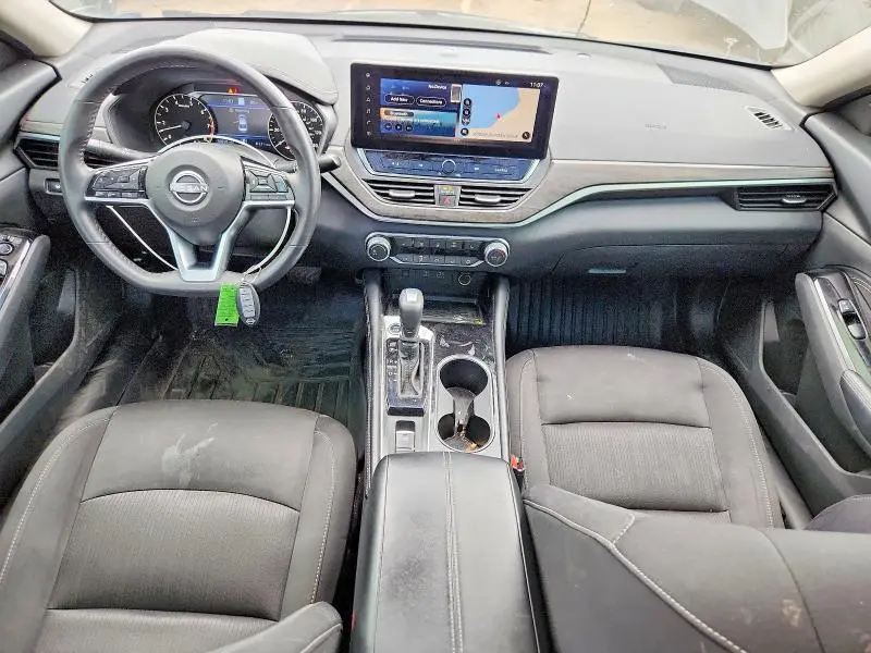 2023 NISSAN ALTIMA SV  