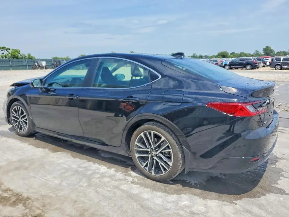2026 TOYOTA CAMRY XLE  