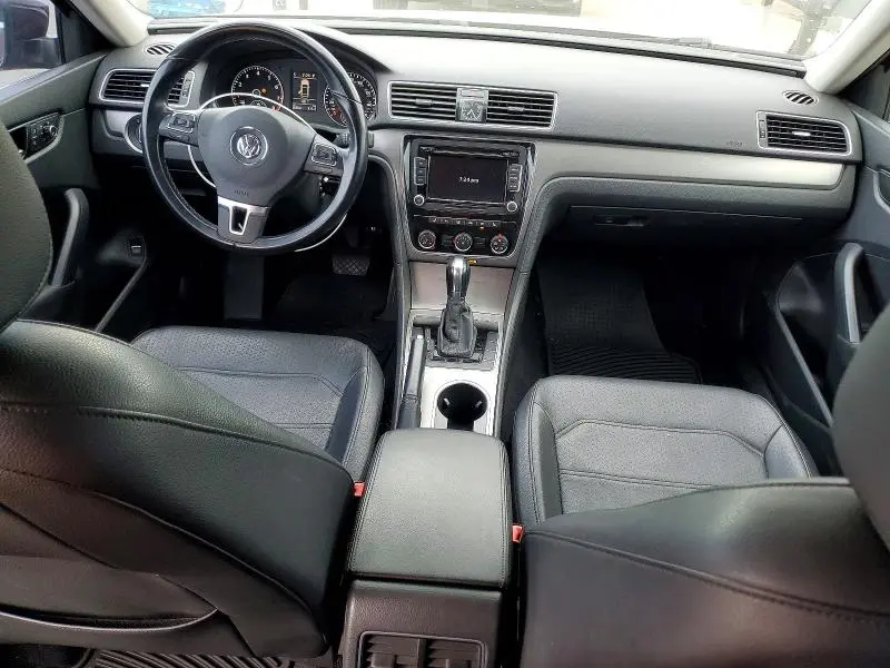 2014 VOLKSWAGEN PASSAT SE  