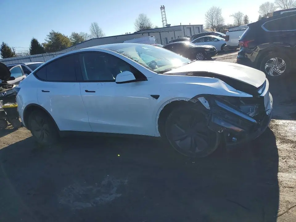 2026 TESLA MODEL Y   
