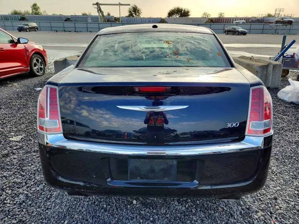 2012 CHRYSLER 300 LIMITED  