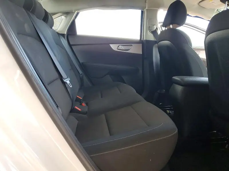 2024 KIA FORTE LX  