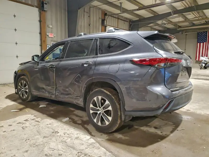 2021 TOYOTA HIGHLANDER HYBRID XLE  