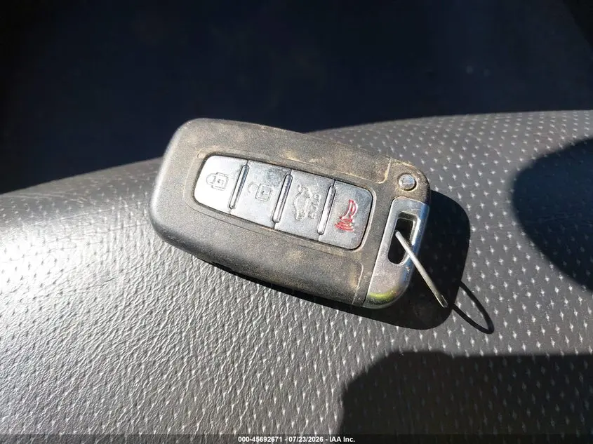 2011 HYUNDAI SONATA LIMITED